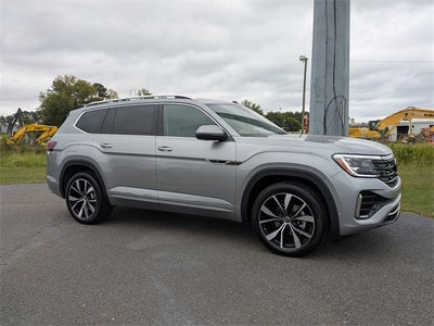 2026 Volkswagen Atlas 2.0T SEL Premium R-Line