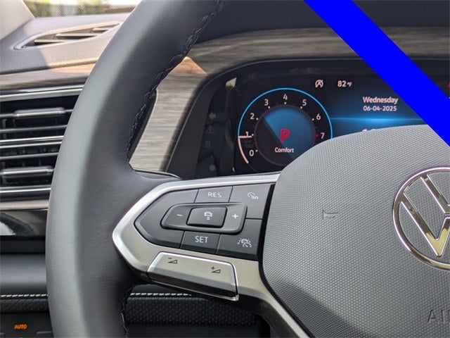 2025 Volkswagen Atlas 2.0T SEL Premium R-Line