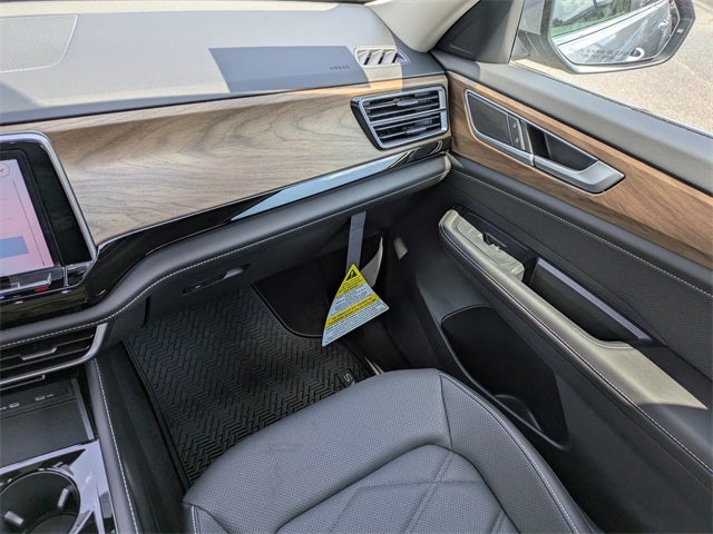 2026 Volkswagen Atlas 2.0T SE w/ Technology