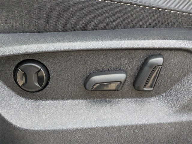 2021 Volkswagen Atlas Cross Sport 3.6L V6 SE w/Technology R-Line