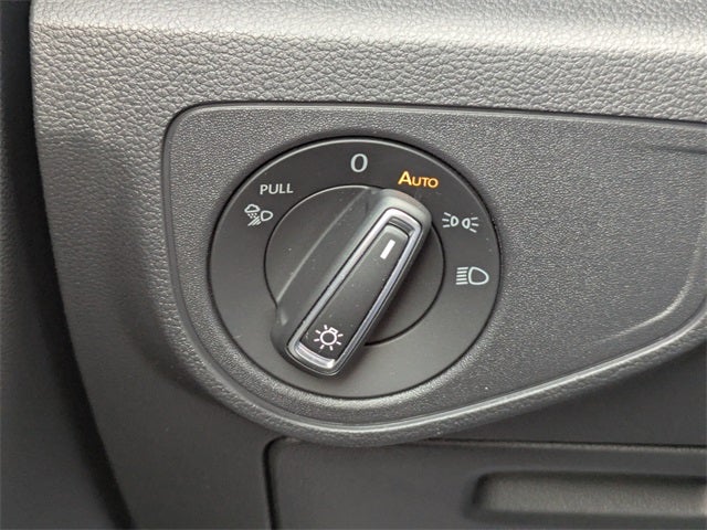 2021 Volkswagen Atlas Cross Sport 3.6L V6 SE w/Technology R-Line