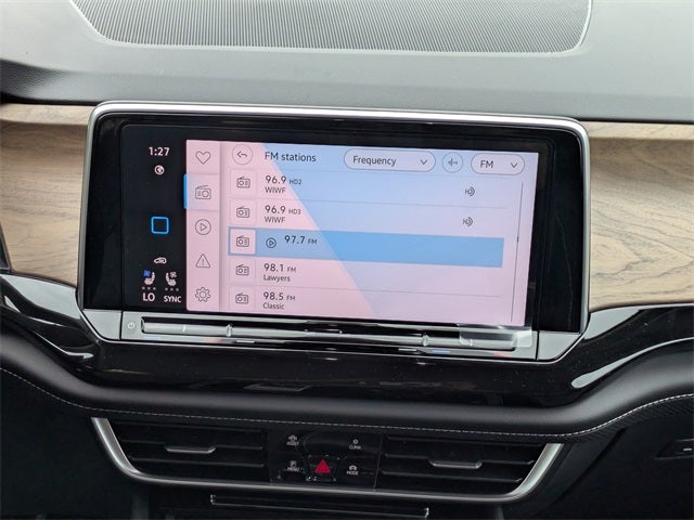 2026 Volkswagen Atlas 2.0T SE w/ Technology