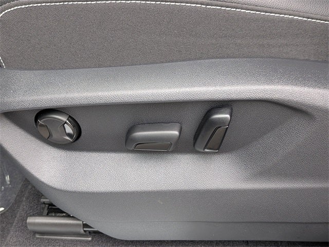 2026 Volkswagen Atlas 2.0T SE w/ Technology