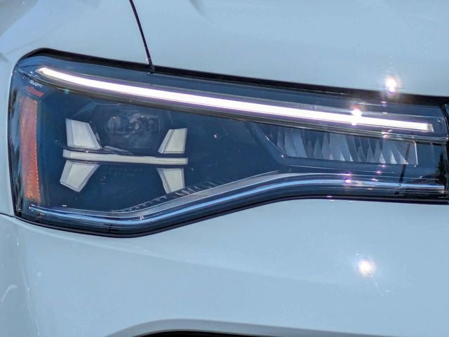 2026 Volkswagen Taos SE Black FWD