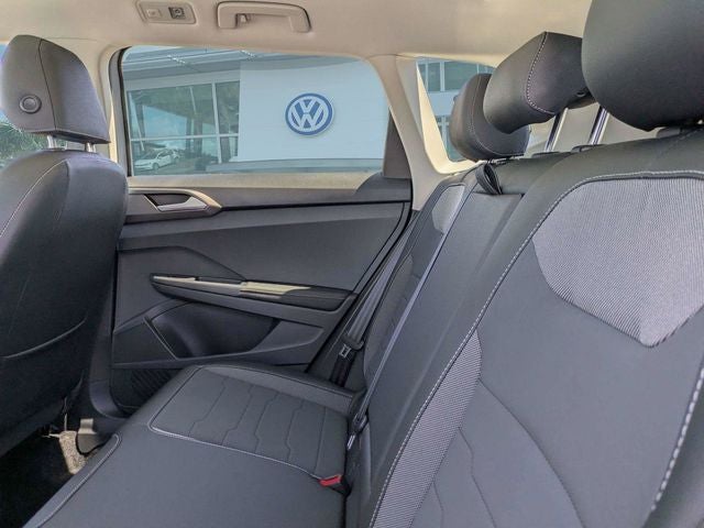 2026 Volkswagen Taos SE Black FWD