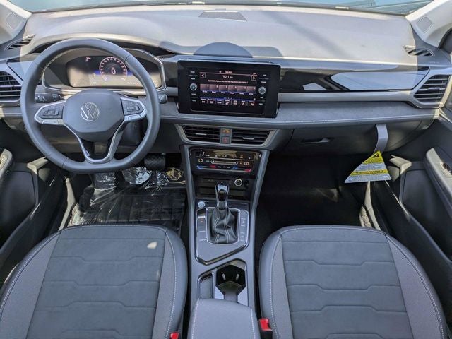 2026 Volkswagen Taos SE Black FWD