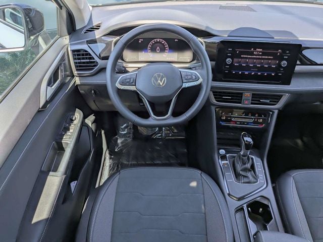2026 Volkswagen Taos SE Black FWD