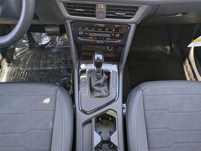2026 Volkswagen Taos SE Black FWD