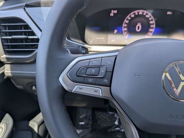 2026 Volkswagen Taos SE Black FWD