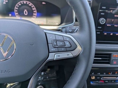 2026 Volkswagen Taos SE Black FWD