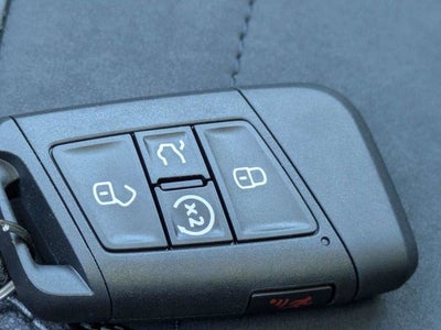 2026 Volkswagen Taos SE Black FWD