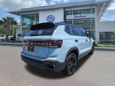 2026 Volkswagen Taos SE Black FWD
