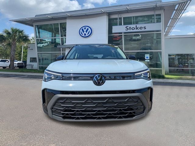 2026 Volkswagen Taos SE Black FWD