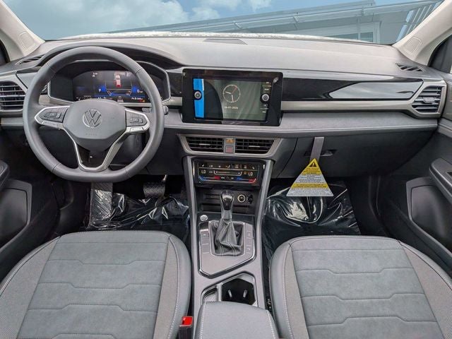 2026 Volkswagen Taos 1.5T SE Black