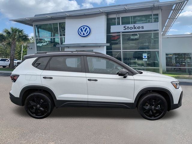 2026 Volkswagen Taos 1.5T SE Black