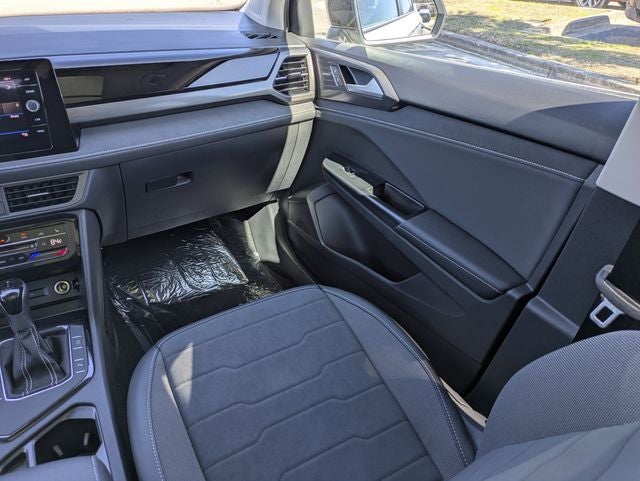 2026 Volkswagen Taos 1.5T SE Black