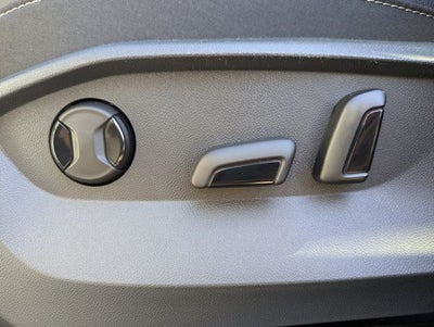 2026 Volkswagen Taos 1.5T SE Black