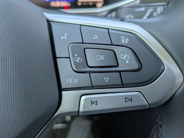 2026 Volkswagen Taos 1.5T SE Black