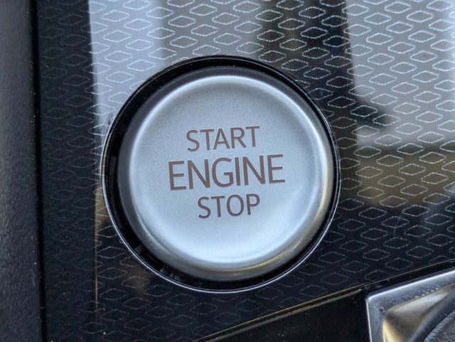 2026 Volkswagen Taos 1.5T SE Black