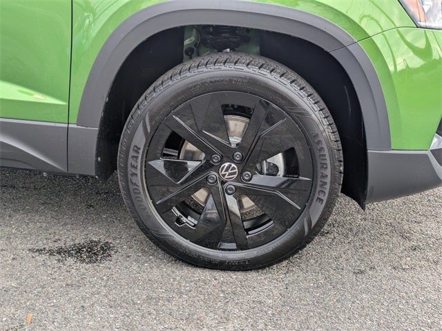 2026 Volkswagen Taos 1.5T SE Black