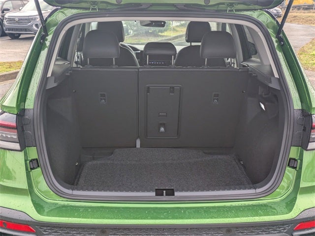 2026 Volkswagen Taos 1.5T SE Black