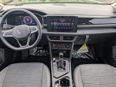 2026 Volkswagen Taos 1.5T SE Black