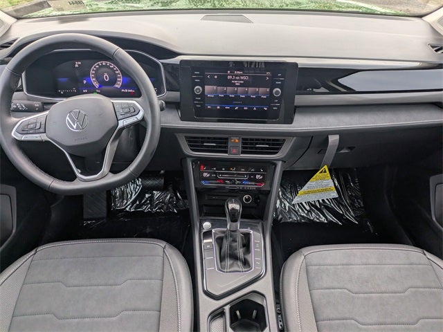 2026 Volkswagen Taos 1.5T SE Black