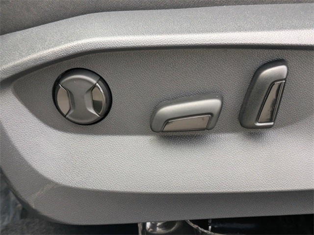 2026 Volkswagen Taos 1.5T SE Black