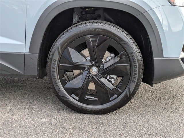 2026 Volkswagen Taos 1.5T SE Black