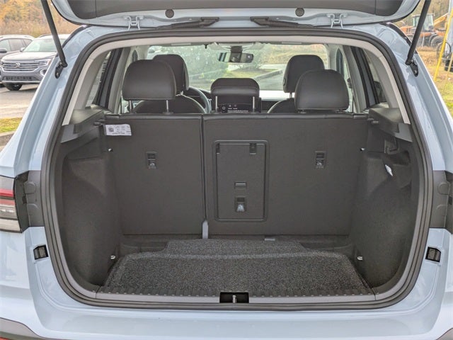 2026 Volkswagen Taos 1.5T SE Black