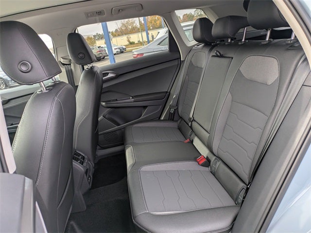 2026 Volkswagen Taos 1.5T SE Black