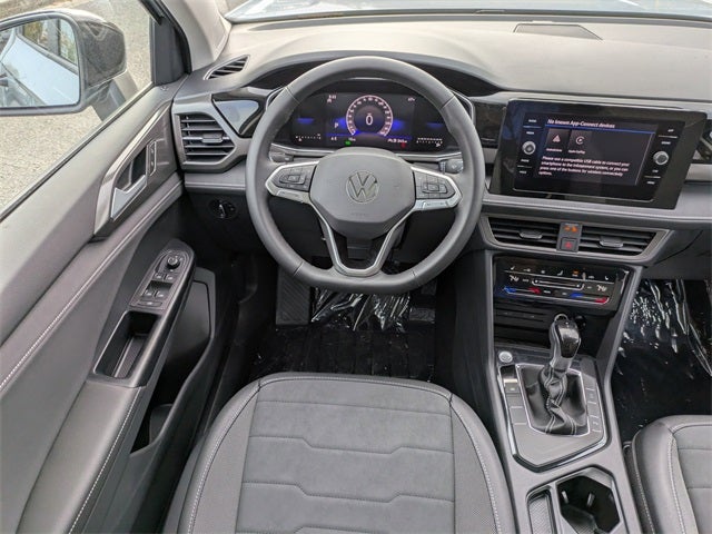 2026 Volkswagen Taos 1.5T SE Black