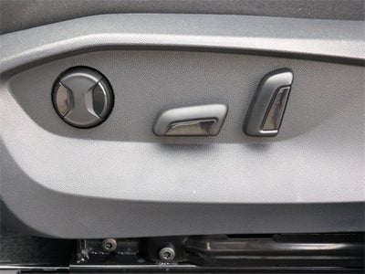 2026 Volkswagen Taos 1.5T SE Black