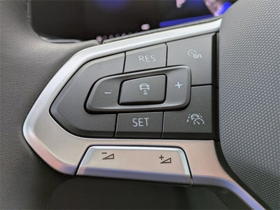 2026 Volkswagen Taos 1.5T SE Black