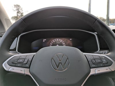 2026 Volkswagen Taos 1.5T SE Black