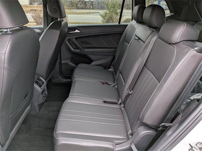 2023 Volkswagen Tiguan 2.0T SE R-Line Black