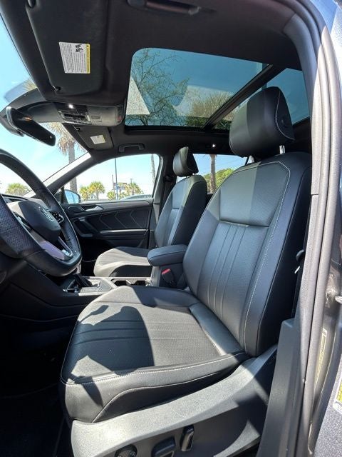 2023 Volkswagen Tiguan 2.0T SE R-Line Black