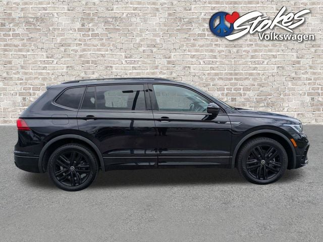 2022 Volkswagen Tiguan 2.0T SE R-Line Black
