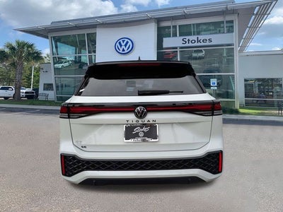 2026 Volkswagen Tiguan 2.0T SE R-Line Black