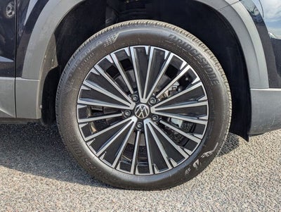 2025 Volkswagen Taos 1.5T SE