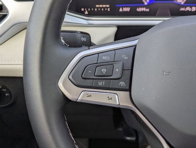 2025 Volkswagen Taos 1.5T SE