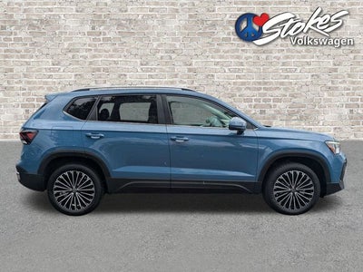 2025 Volkswagen Taos 1.5T SE