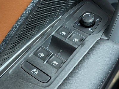 2026 Volkswagen Tiguan 2.0T SEL R-Line