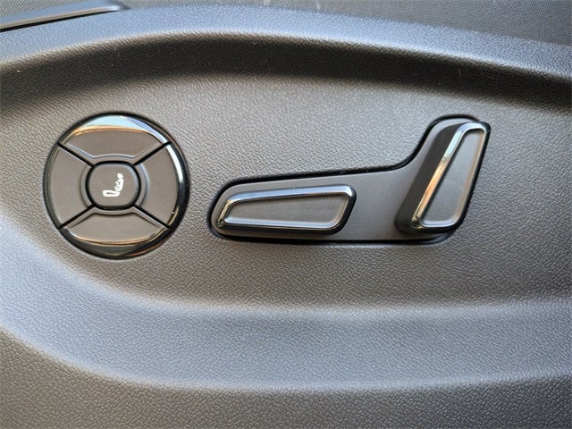 2026 Volkswagen Tiguan 2.0T SEL R-Line