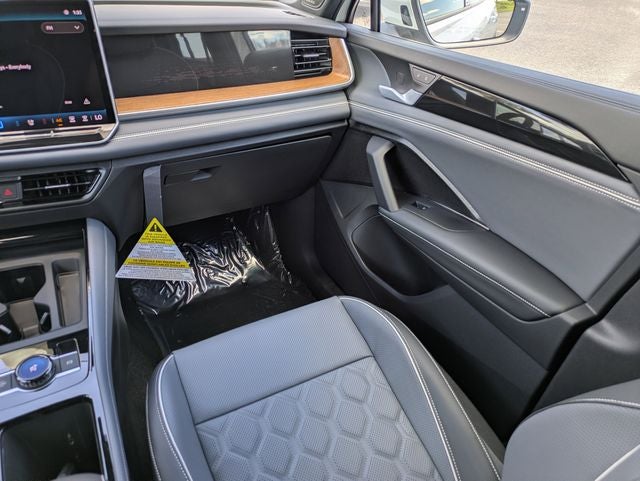 2026 Volkswagen Tiguan 2.0T SEL R-Line Turbo