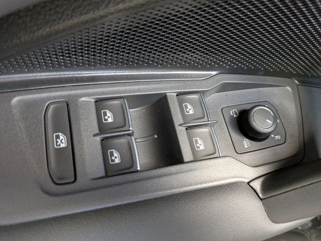 2026 Volkswagen Tiguan 2.0T SEL R-Line Turbo