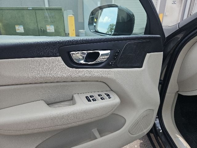 2019 Volvo XC60 T5 Inscription