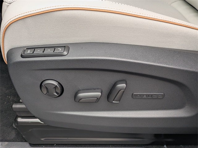 2025 Volkswagen ID. Buzz Pro S Plus