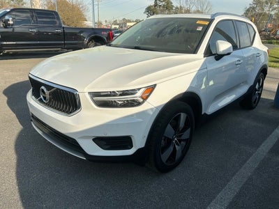 2019 Volvo XC40 T5 Momentum