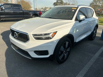 2019 Volvo XC40 T5 Momentum